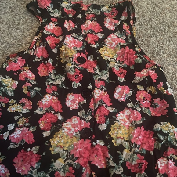 Lot of summer tops - Picture 3 of 8